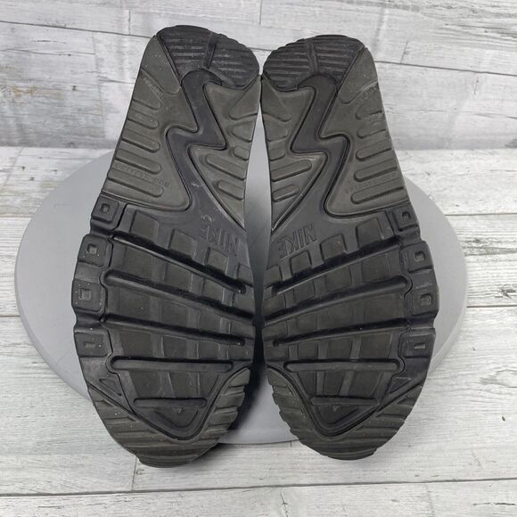 Nike Air Max 90 GS Black Volt Leather GS Boys/Mens sz 7 Women’s 8 833412-032 - Picture 9 of 11